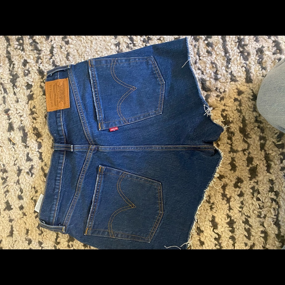 Levi’s 501 ribcage shorts - never worn !
